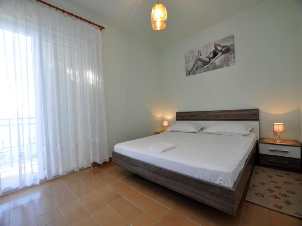 House Karlo Apartments Omiš Eksteriør billede