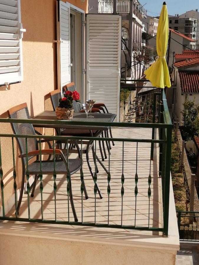 House Karlo Apartments Omiš Eksteriør billede