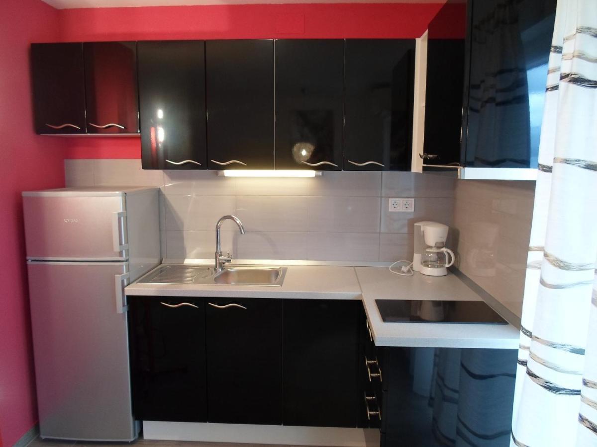 House Karlo Apartments Omiš Eksteriør billede