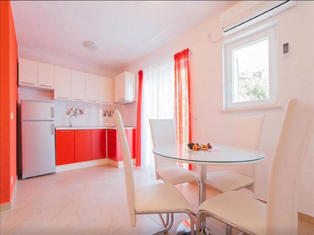 House Karlo Apartments Omiš Eksteriør billede